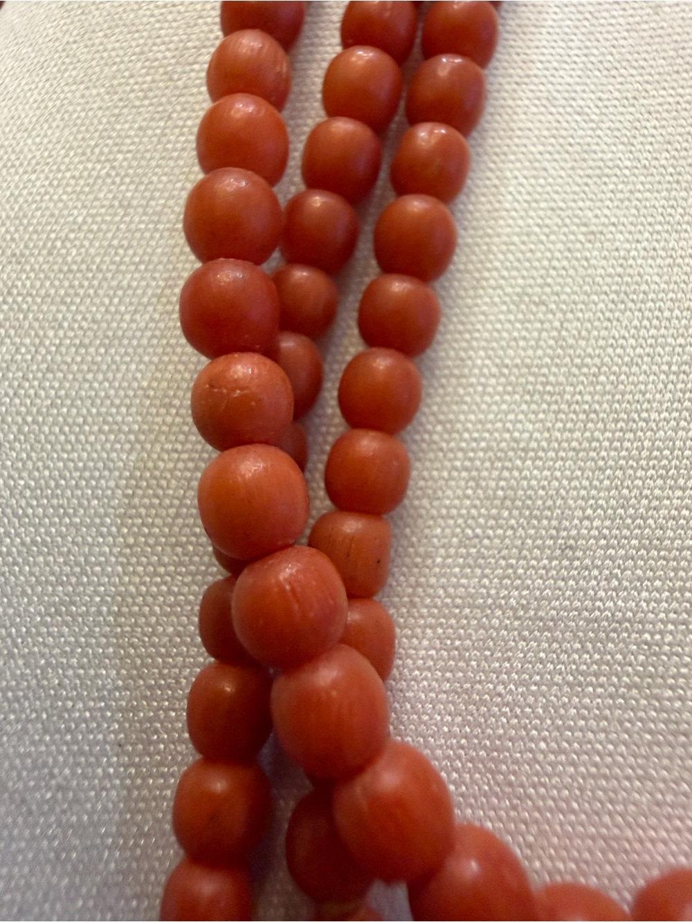 Vintage Natural Red Coral Bead Necklace 16" 10.15g 18K Gold Clasp BREV Italian - Picture 10 of 16